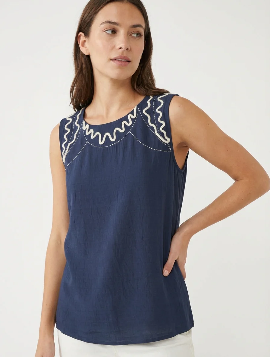 Top uni à détail broderies vagues - Marine - Image 4